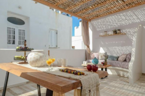 Aegean White Home